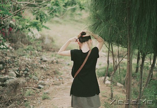 û���۵ĺ��ӣ�ʼ��Ҫ�Լ�����һƬ��� (6)